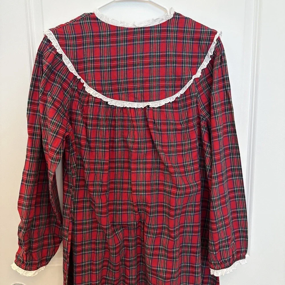 Land of Salzburg Size M Cotton Flannel Plaid Nightgown Red peter pan